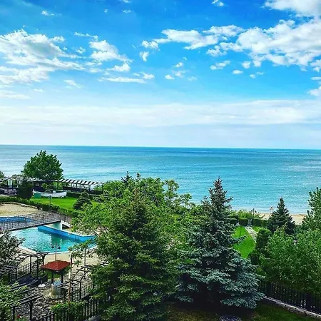 Complex Monastery 1 -marina Dinevi -saint Апартамент