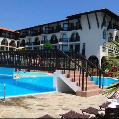 Апартамент Complex Monastery 1 -marina Dinevi -saint