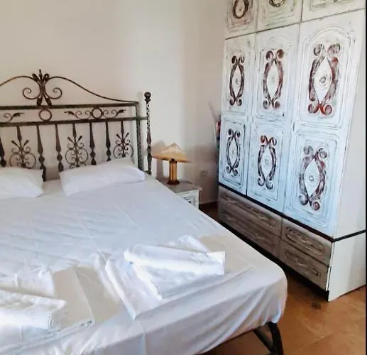 Complex Monastery 1 -marina Dinevi -saint Апартамент